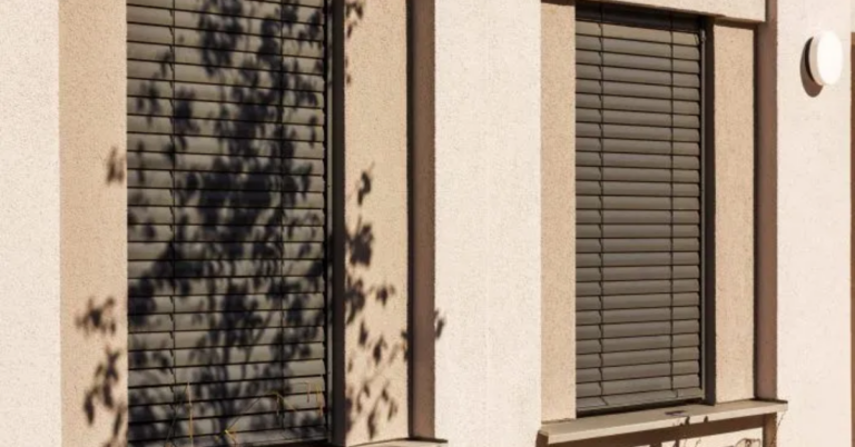 Outdoor Roller Blinds Singapore – The Perfect Solution for Stylish and Functional Outdoor Spaces